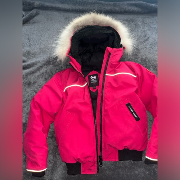 Canada Goose kids coat! - Picture 3 of 3